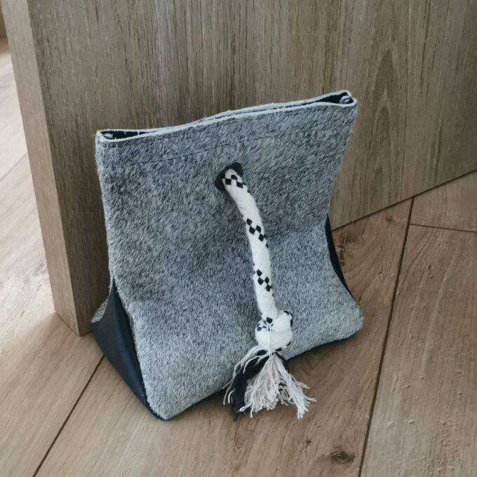Zarážka do dverí Luxury Cowhide BRAZÍLIA GREY 17x20cm