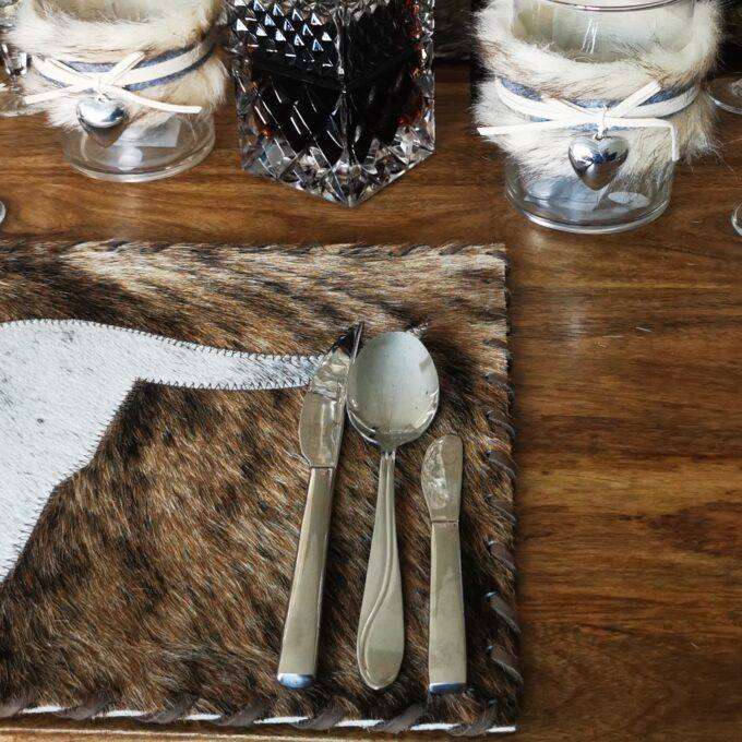 Kožené prestieranie Luxury Cowhide BRAZÍLIA BRINDLE SALT&PEPPER HORN 44x31cm